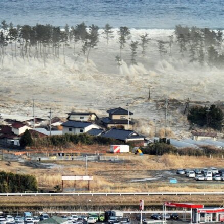 Japānas zemestrīcē vairāki simti upuru