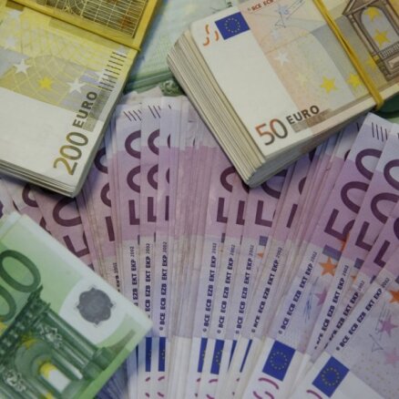 1,3 miljoni izcilniekiem - valdība sadala naudas balvas par sasniegumiem sportā
