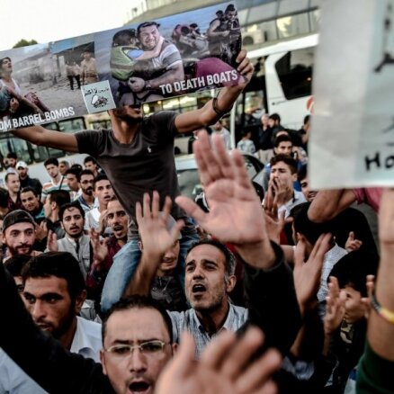 Эрдоган: Турция не сможет остановить поток беженцев в Европу, если ЕС не поддержит Анкару