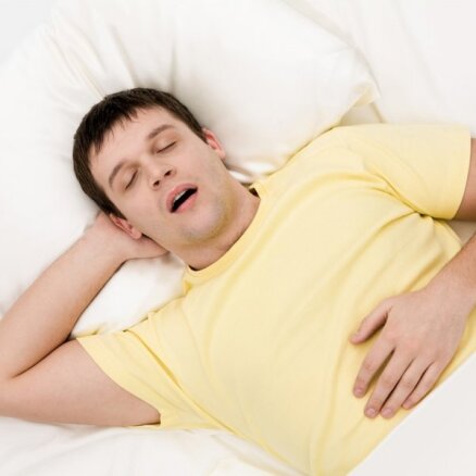 Elpošanas traucējumi, neparasti notikumi miegā: kā uzlabot naktsmiera higiēnu