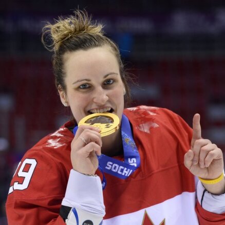 Хоккеистки Канады чудом в четвертый раз выиграли Олимпиаду