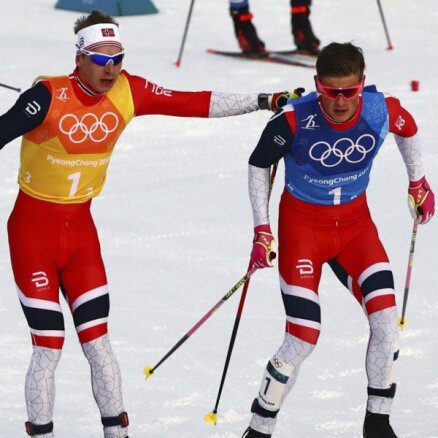 Норвежцы выиграли олимпийскую лыжную эстафету, у команды России — серебро