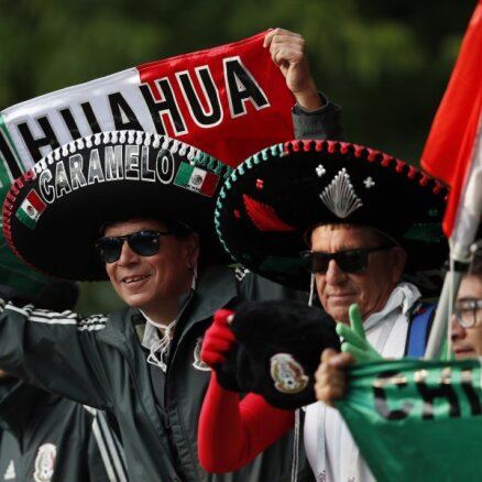 ФИФА наказала Мексику за гомофобские кричалки болельщиков на стадионе в Москве