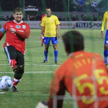 Кадыров на весь стадион оскорбил футбольного арбитра