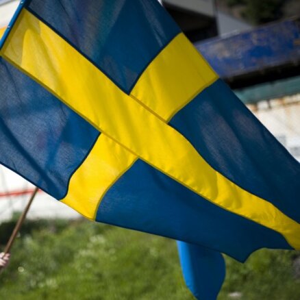 Zviedrijas valdība cenšas paātrināt debates par iespējamo pievienošanos NATO