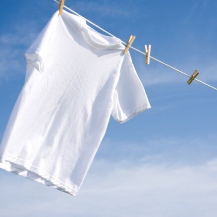 Baltāks par baltu: padomi, kā mazgāt visgaišākos kreklus
