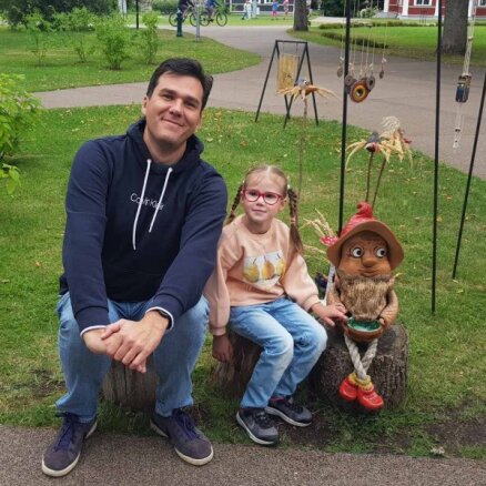 Pats sāku par agru un pelnīju divniekus. Kāpēc vecāki laiž bērnus uz skolu gadu vēlāk