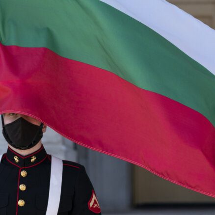 Болгария тайно отправила в Украину через Польшу 4200 тонн оружия
