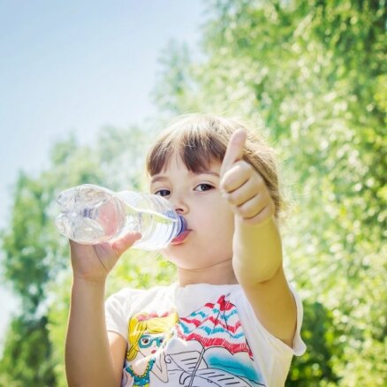 No liekām kalorijām jāizvairās – ūdens nozīme bērna organismā