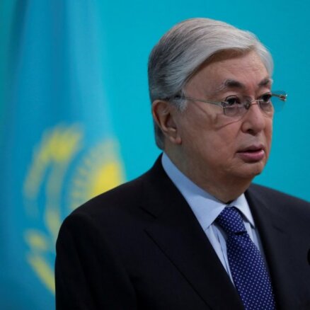 Kazahstāna nepārkāps pret Krieviju vērstās sankcijas, paziņo Tokajevs