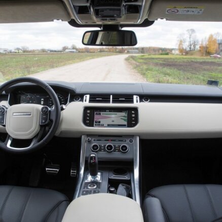 Передача: Урбанович ездит на Range Rover за 100 000 евро
