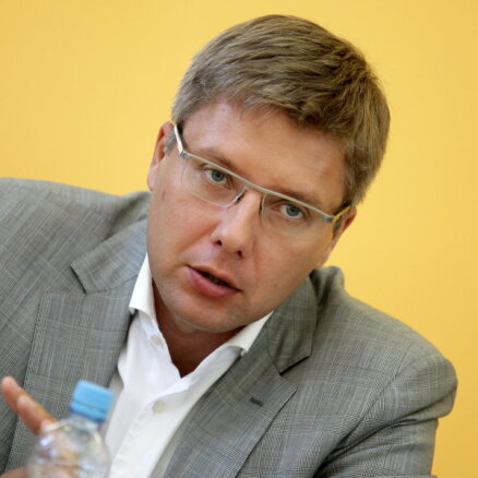 Ушаков: повышение платы за проезд побудит декларироваться в Риге