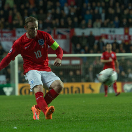 EURO 2016 kvalifikācija: Igaunijas futbolisti mazākumā neiztur Anglijas spiedienu