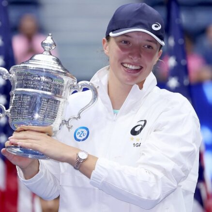 Švjonteka triumfē arī 'US Open'