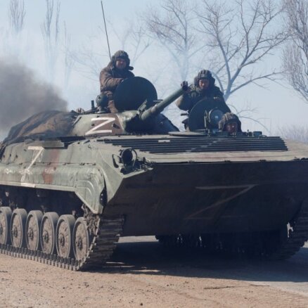 Ukrainas Ģenerālštābs: Krievijas karaspēks cenšas uzbrukt visā Donbasa frontē
