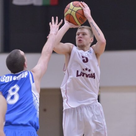 Латвийские баскетболисты досрочно прошли в четвертьфинал ЧЕ