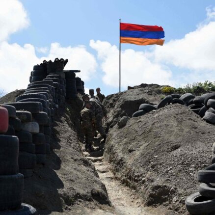 Sadursmēs uz Azerbaidžānas robežas ar Armēniju gājuši bojā trīs karavīri