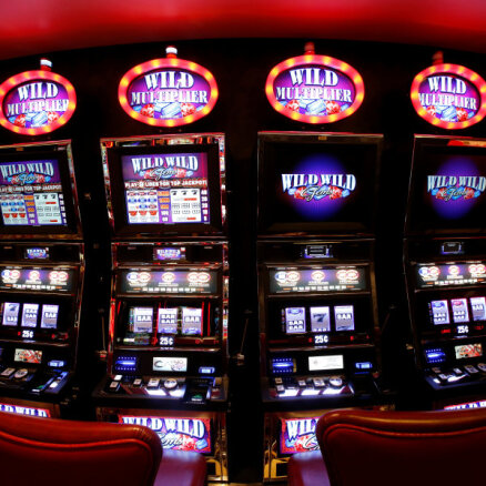 Uzturlīdzekļu parādniekiem no 1. maija būs liegts spēlēt azartspēles