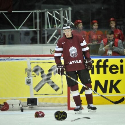 Чешский клуб на Рождество сделал латвийскому хоккеисту "подарок"