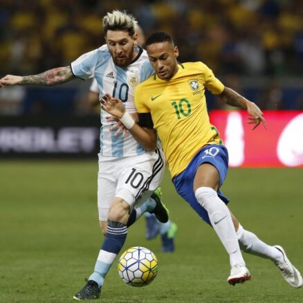 ВИДЕО: Бразилия громит Аргентину с Месси, Неймар забил 50-й гол за сборную