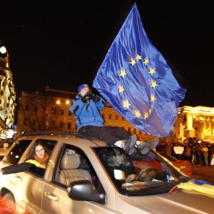 Kijevas asiņainie protesti – ES pret Ukrainu sankcijas negrasās ieviest