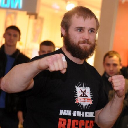 Латвийский боец Глухов вырвал победу над чемпионом М-1 Гарнером