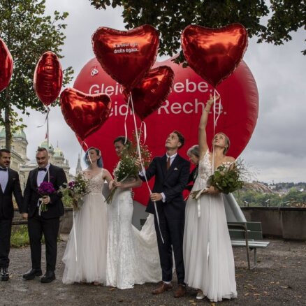 Prognozes: Šveicieši referendumā atbalstījuši viendzimuma laulību legalizāciju