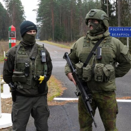 Lietuvā līdz 10. martam izsludina ārkārtējo situāciju