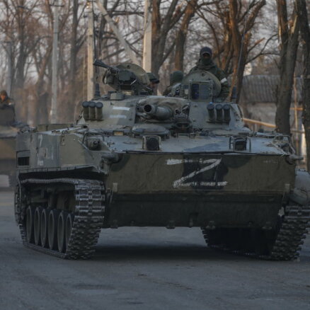 Ukraina: Krievijas dzīvā spēka zaudējumi sasniedz 20 100
