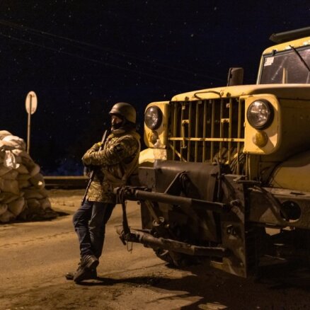 Ukraina dienvidos likvidējusi 26 krievu iebrucējus; austrumos atsisti desmit uzbrukumi