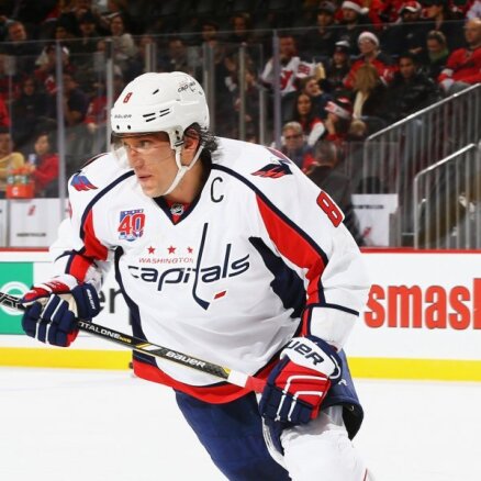 ВИДЕО: Овечкин сделал дубль и стал лучшим снайпером чемпионата НХЛ