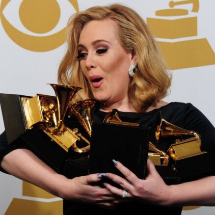 Adele mīlas dēļ pārtrauks mūziķes karjeru