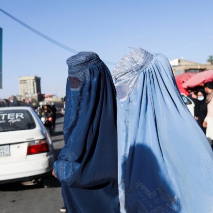 Talibi aizstāj Sieviešu lietu ministriju ar Tikumības ministriju