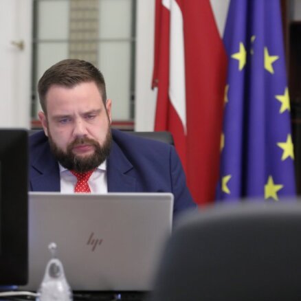 Vitenbergs aicina Valsts kontroli izvērtēt reģionālā sabiedriskā transporta pakalpojumu modeli