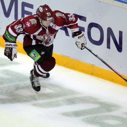 Rīgas 'Dinamo' spēlētājs Robinsons atzīts par KHL nedēļas labāko aizsargu