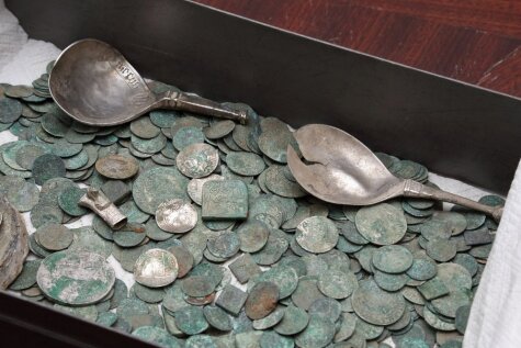 Nacionālais vēstures muzejs saņem senas monētas