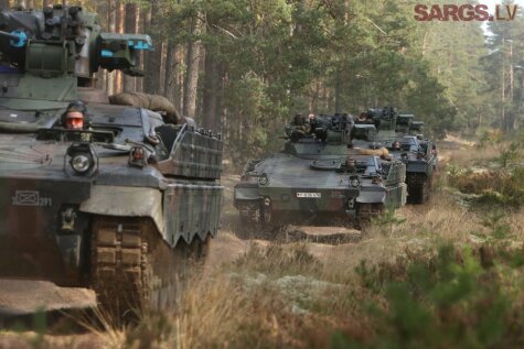 Немецкие танки снова в латвийских лесах — в Адажи прибыли БМП 