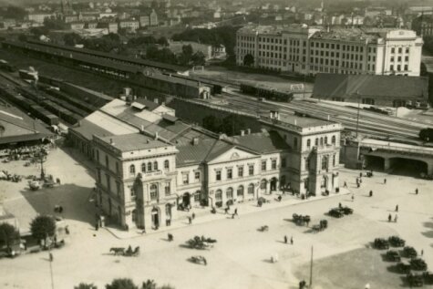 Senās dzelzceļa stacijas Latvijā: 20. gadsimta pirmā puse
