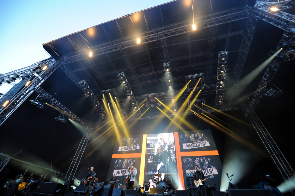 Лучшие фотографии с концерта Kings of Leon в Риге