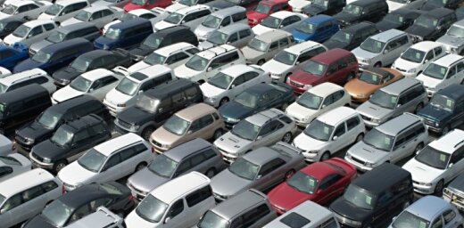 В Латвии - резко выросли продажи автомобилей, в Эстонии - падение