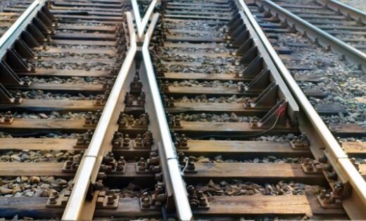 Rekonstruēs dzelzceļa sliežu ceļus Krievu salā un būvēs jaunu preču staciju Bolderājā