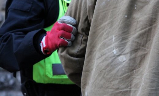 Jelgavā gāzes parādnieks uzsāk kautiņu ar LG darbiniekiem; iesaista policiju