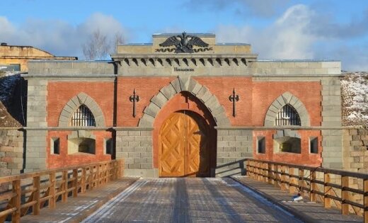 Dinaburgas cietoksnī atjaunoti Nikolaja vārti un gājēju tilts