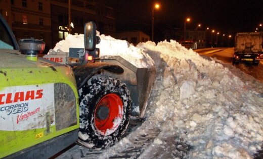 Sniega tīrīšanai Rīgā jau iztērēts vairāk par pusi no decembrim piešķirtajiem līdzekļiem