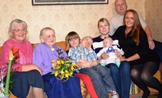 100. dzimšanas dienā talseniece uzņem ciemiņus un stāsta par savu dzīvesgājumu