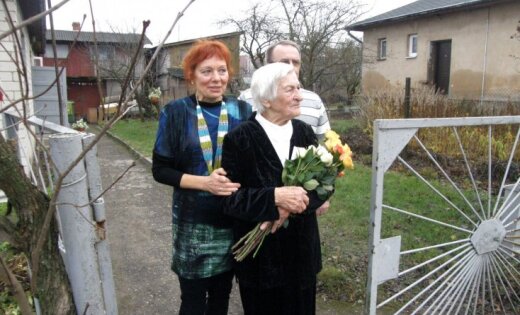 Cēsniece Ļubova Kvjatkovska nosvinējusi 100. dzimšanas dienu