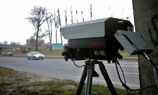 Jaunie fotoradari piektdien uz Rīgas reģiona ceļiem vēl nesāks darboties