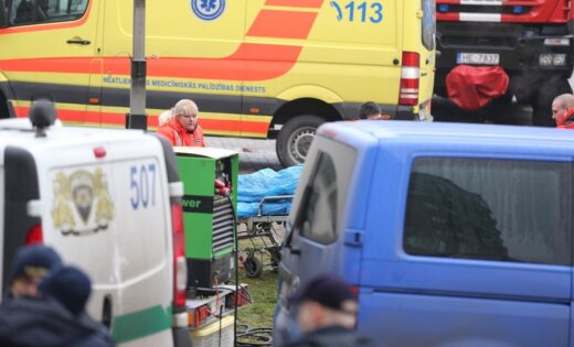 'Maxima' traģēdijā cietušos glābuši arī Jelgavas ārsti; Jelgavā asinis nodot nevar