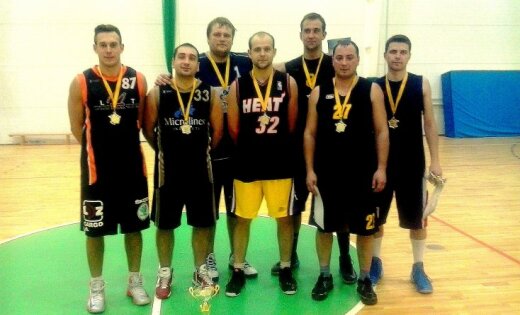 Viļānu basketbolisti gūst godalgotās vietas novada čempionātā