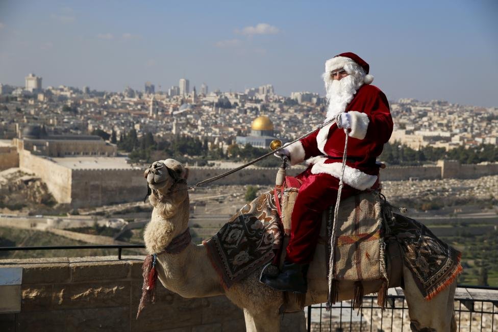 Русский Дед Мороз против западного Санта Клауса: кто из них все-таки круче?